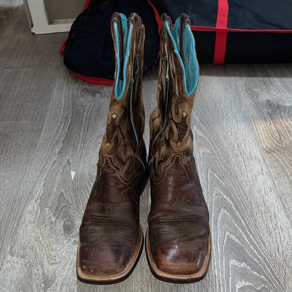 Ariat Boots - Picture 2 of 7